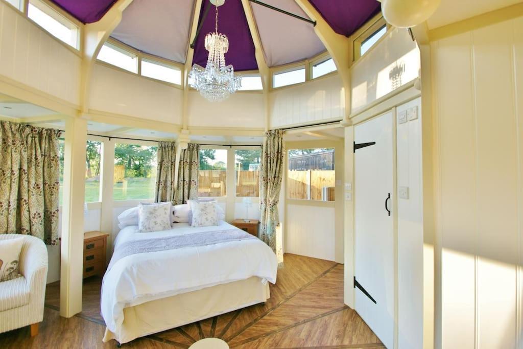 Apartment The Folly - One Off Luxury Glamping *