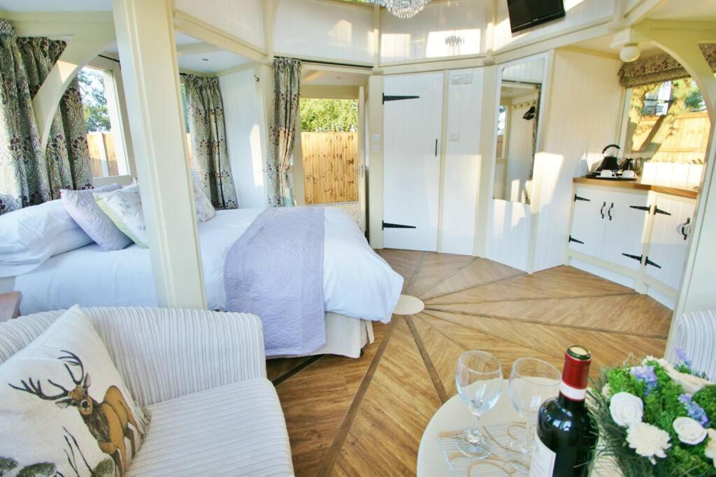 Apartment The Folly - One Off Luxury Glamping